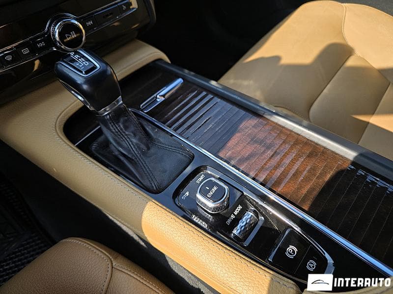 Volvo XC 90 2015 — Миниатюра 12