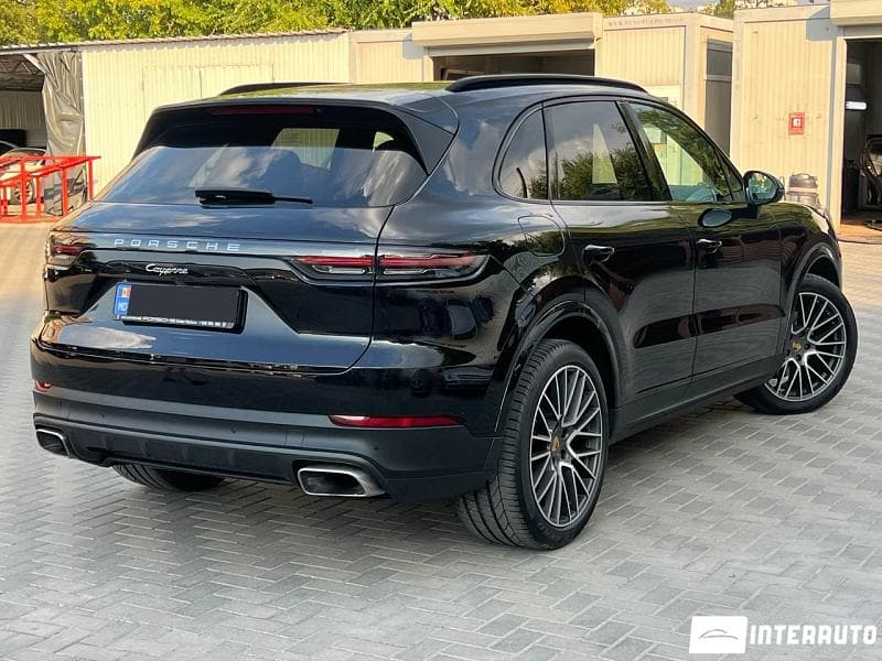 2018 Porsche Cayenne — Miniatură 3