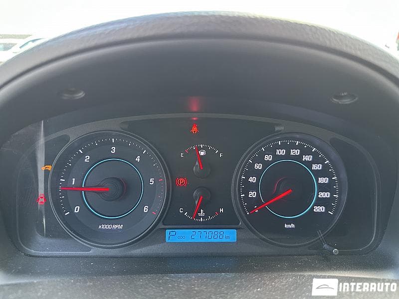 2012 Chevrolet Captiva — Miniatură 8