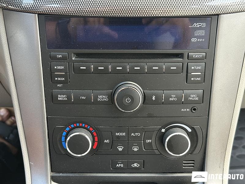 2012 Chevrolet Captiva — Miniatură 10