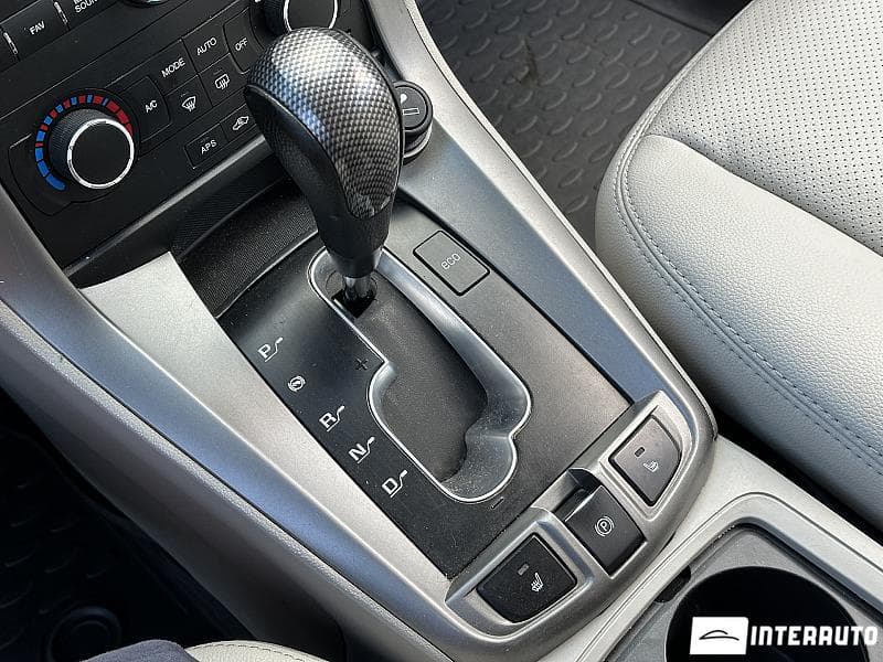 2012 Chevrolet Captiva — Miniatură 11