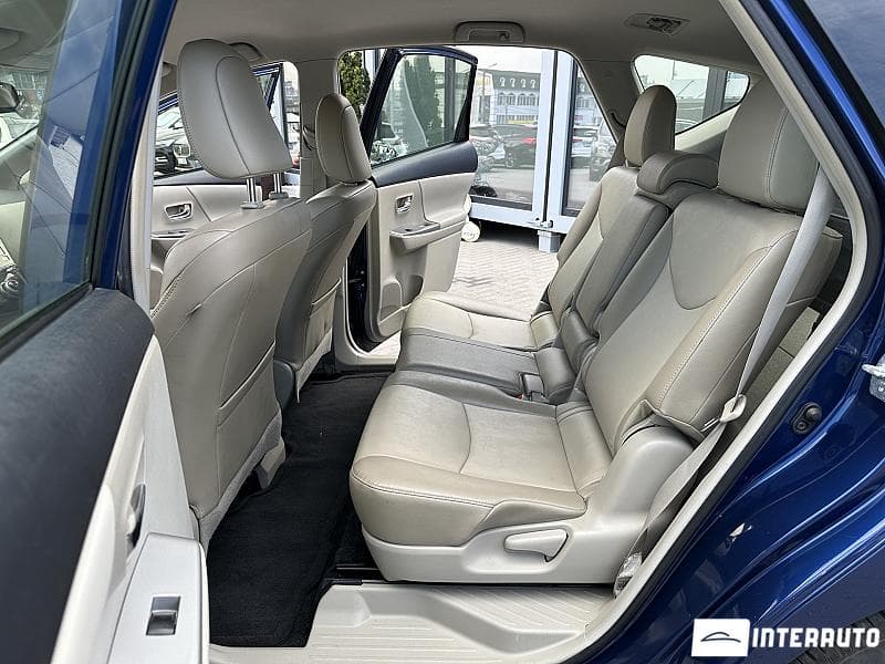 2016 Toyota Prius Plus / V — Miniatură 12