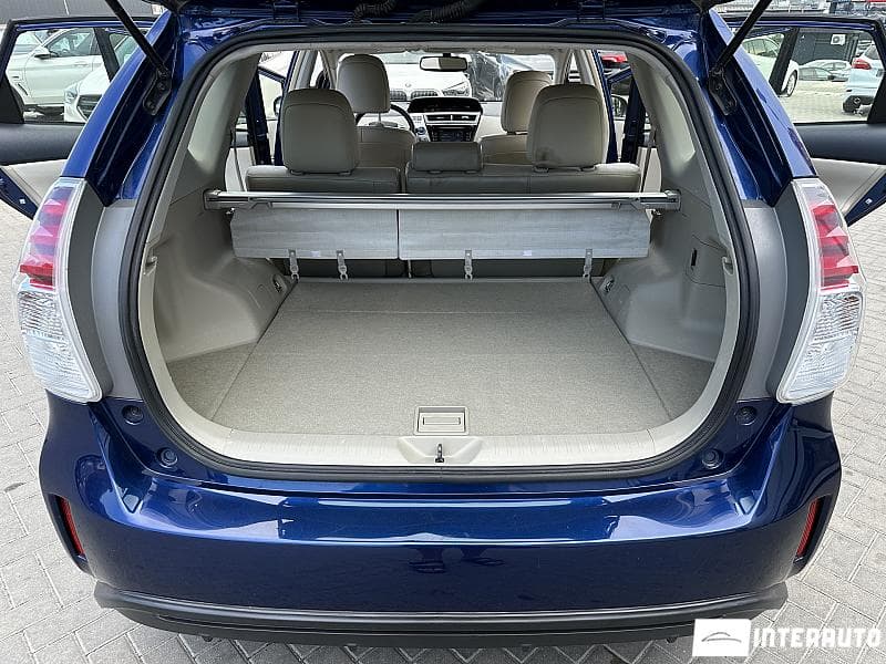 2016 Toyota Prius Plus / V — Miniatură 21