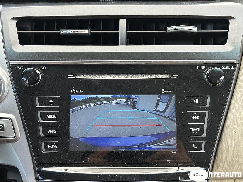 2016 Toyota Prius Plus / V — Miniatură 10