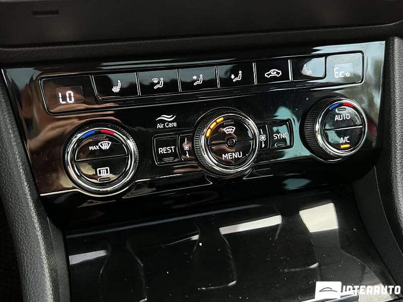 2021 Skoda Superb — Miniatură 14