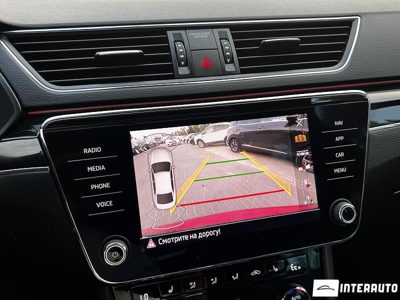 2021 Skoda Superb — Miniatură 13