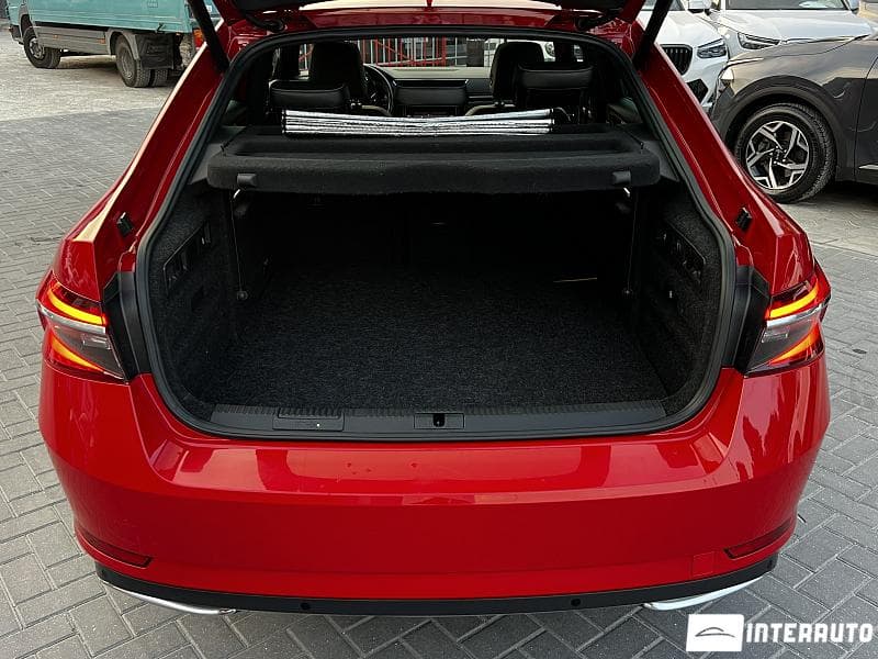 2021 Skoda Superb — Miniatură 21
