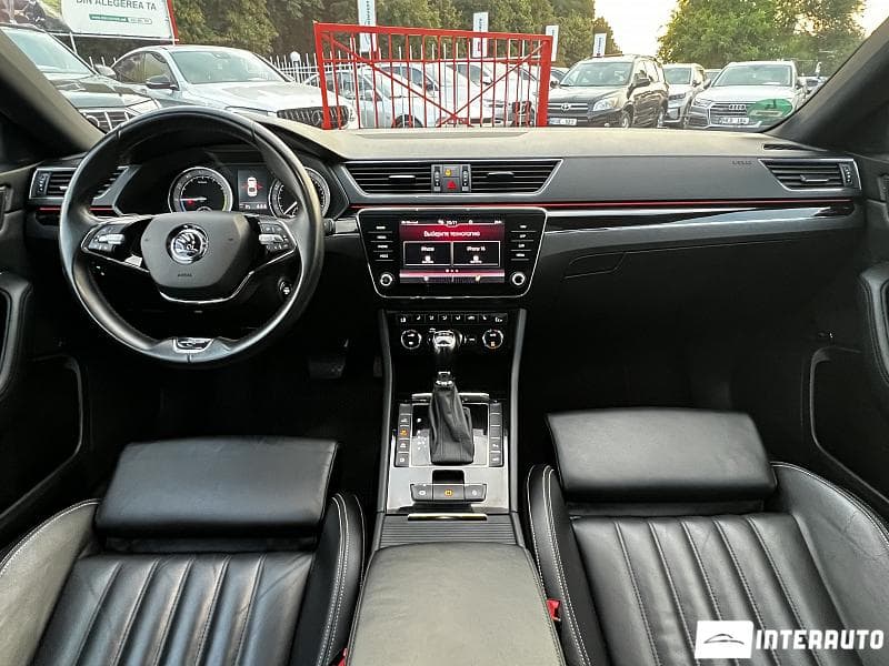 2021 Skoda Superb — Miniatură 10