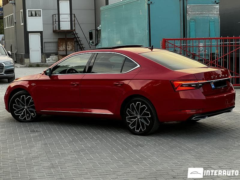 2021 Skoda Superb — Miniatură 2