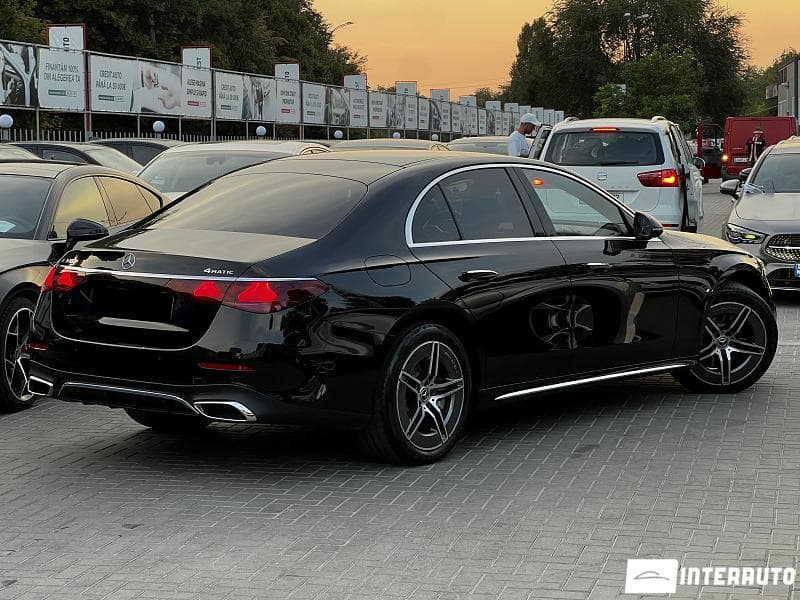 Mercedes E 300e 2023 — Миниатюра 3
