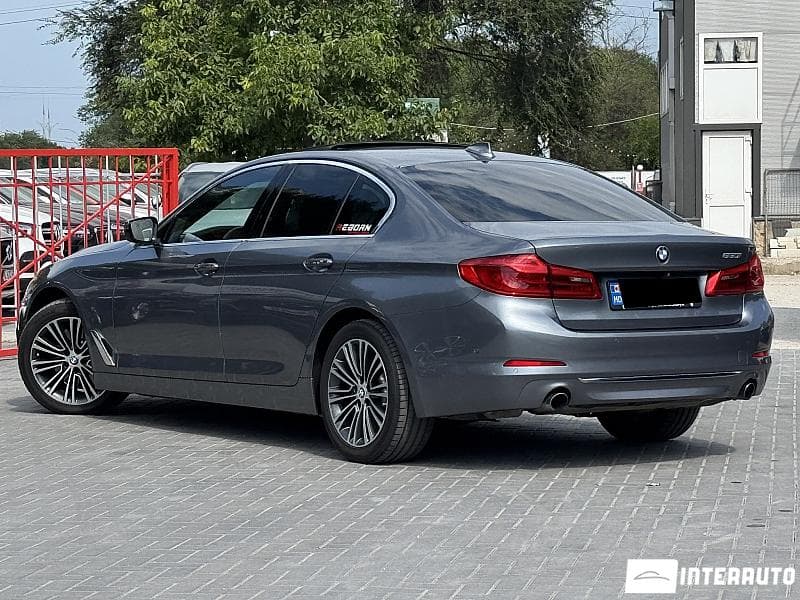 2017 BMW 530 — Miniatură 4