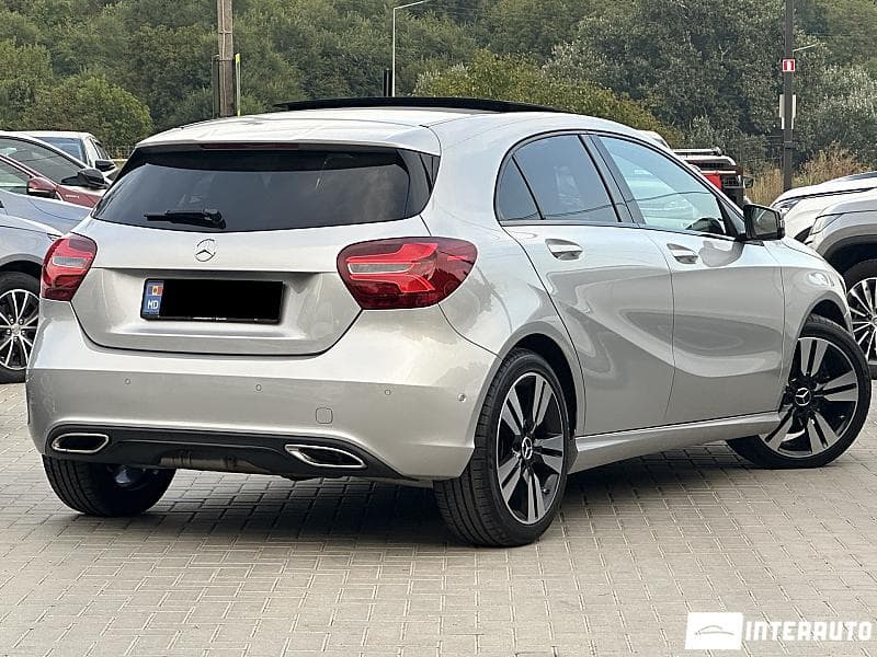 2017 Mercedes A 180 — Miniatură 3