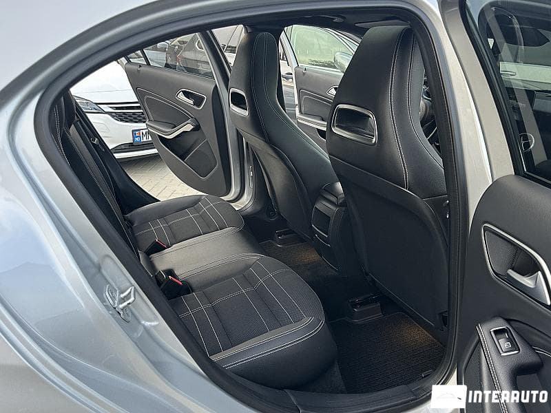 2017 Mercedes A 180 — Miniatură 14