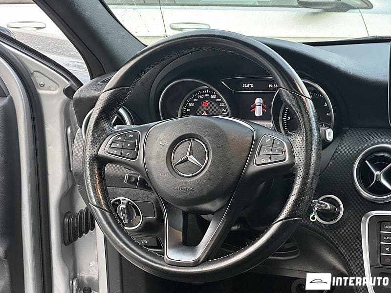 2017 Mercedes A 180 — Miniatură 7