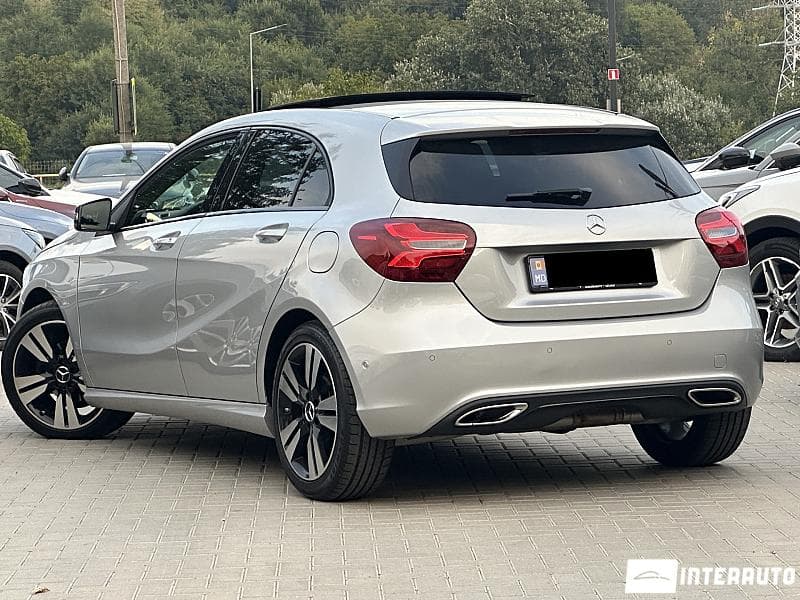 2017 Mercedes A 180 — Miniatură 4