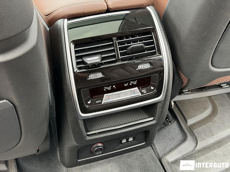 2020 BMW X7 4.0i — Miniatură 15
