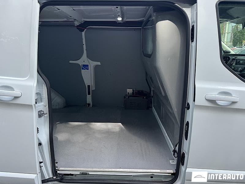 2019 Ford Transit — Miniatură 14