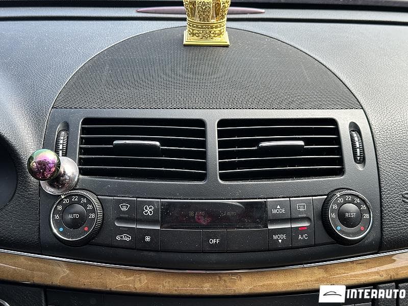 2006 Mercedes E 200 — Miniatură 9