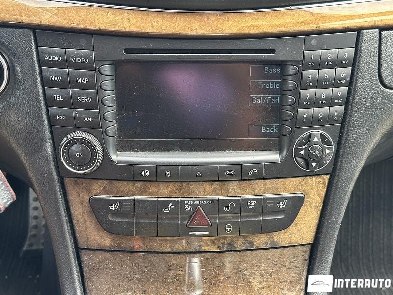 2006 Mercedes E 200 — Miniatură 10