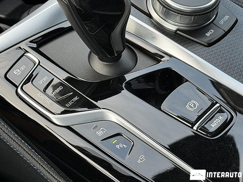 2020 BMW 530e — Miniatură 15