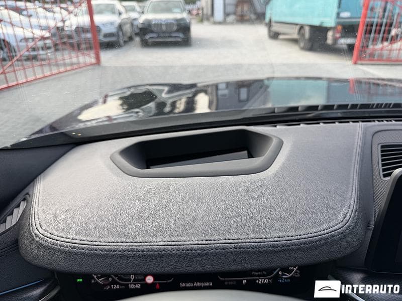 2020 BMW 530e — Miniatură 11