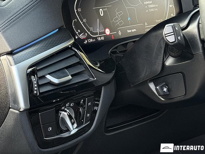 2020 BMW 530e — Miniatură 21