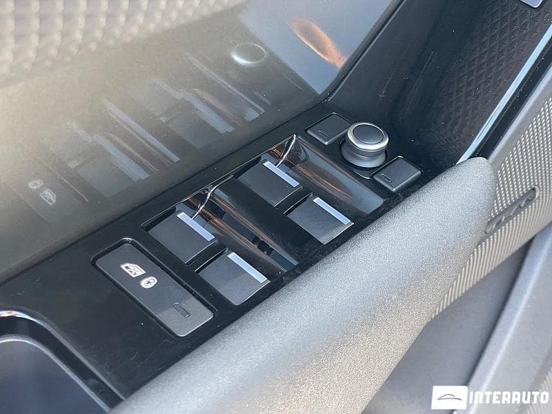 2018 Land Rover Range Rover Velar — Miniatură 6