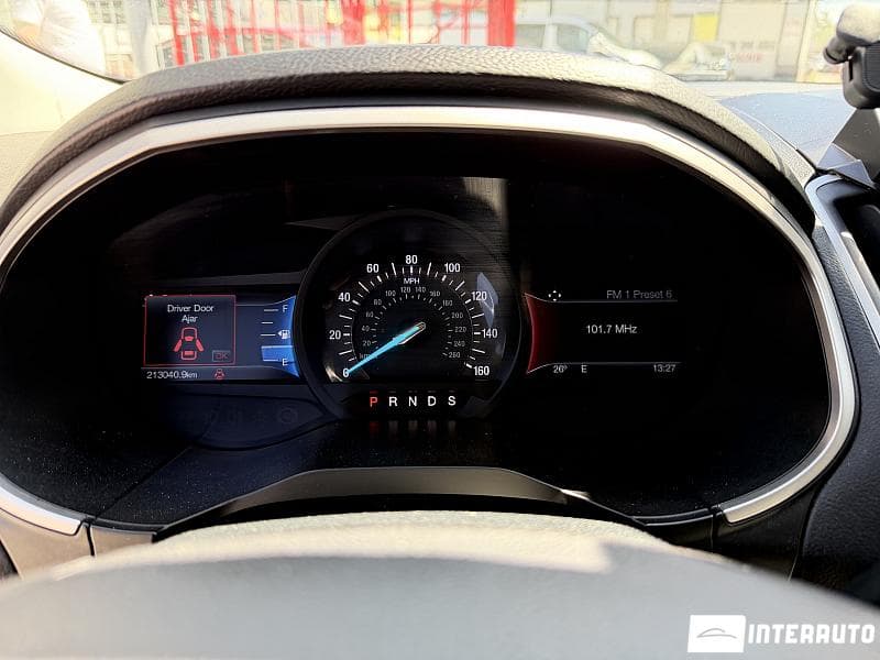 2016 Ford Edge — Miniatură 9