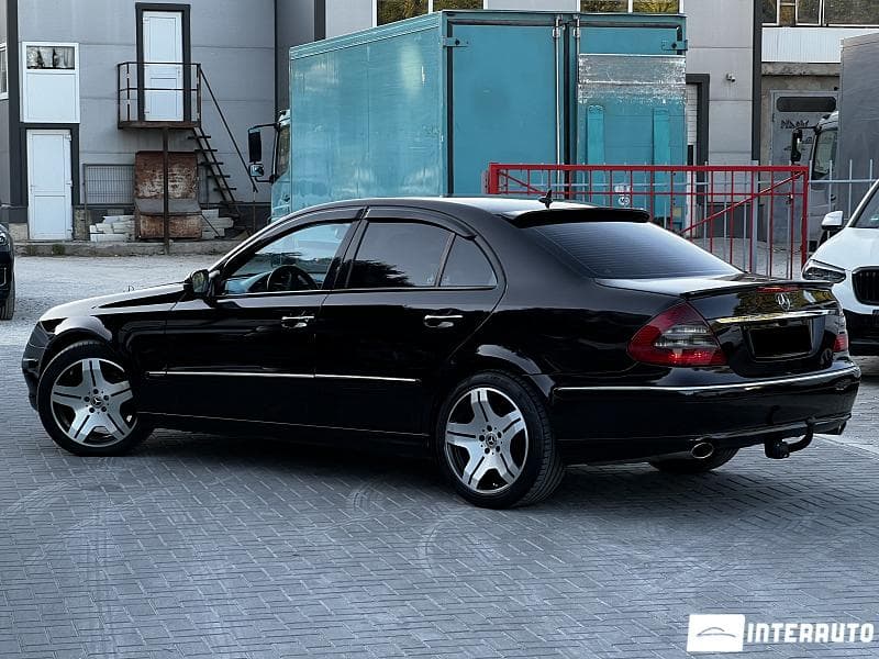 Mercedes E 220 2008 — Миниатюра 2