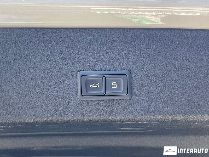 2021 Audi E-tron — Miniatură 23
