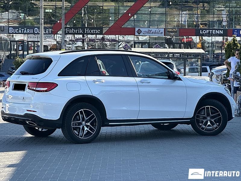 2016 Mercedes GLC 300 — Miniatură 3