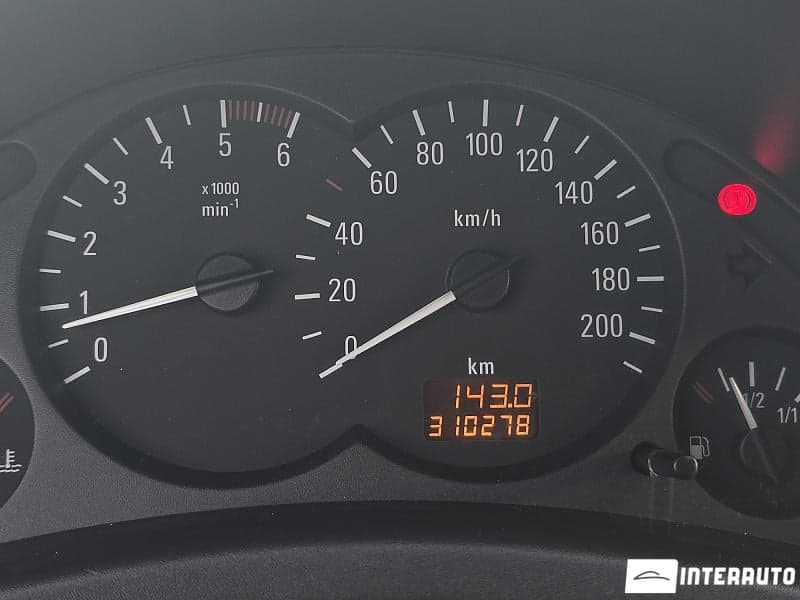 Opel Corsa 2004 — Миниатюра 7