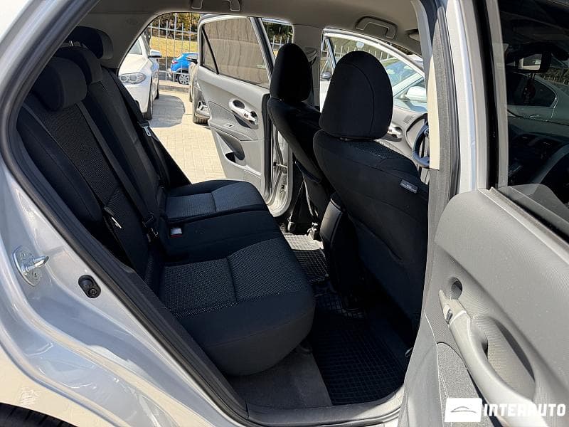 2010 Toyota Auris — Miniatură 16