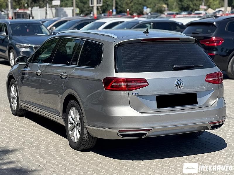2016 Volkswagen Passat GTE — Miniatură 2