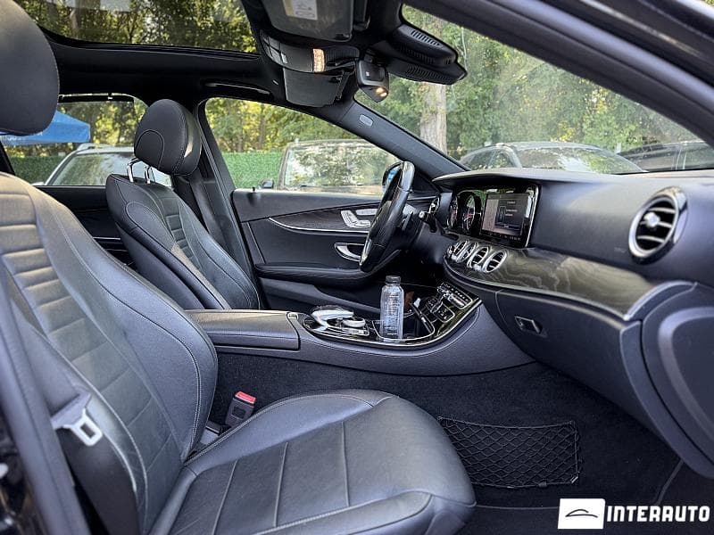 2017 Mercedes E 220 — Miniatură 17