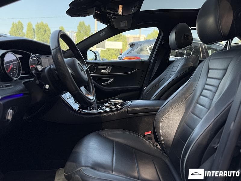 2017 Mercedes E 220 — Miniatură 7