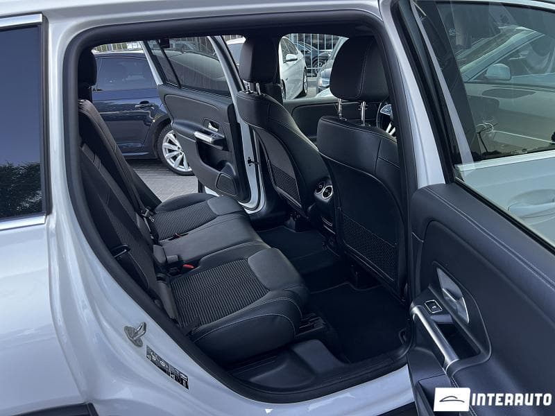 2022 Mercedes GLB 200d — Miniatură 9
