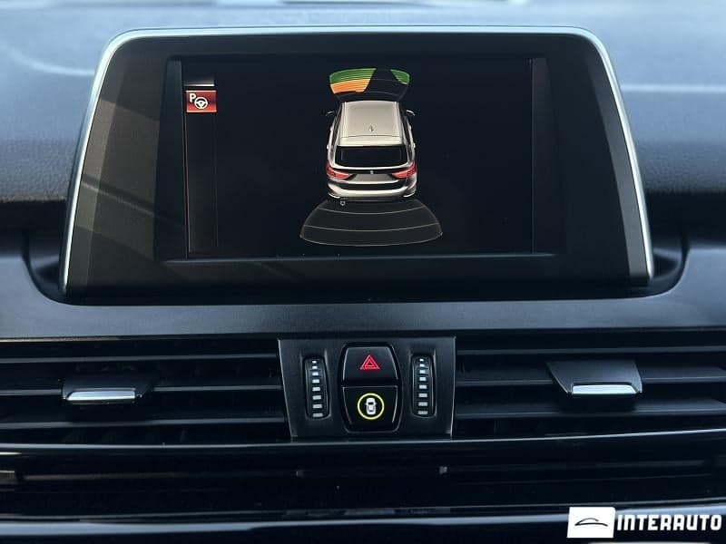 2016 BMW 216d — Miniatură 14