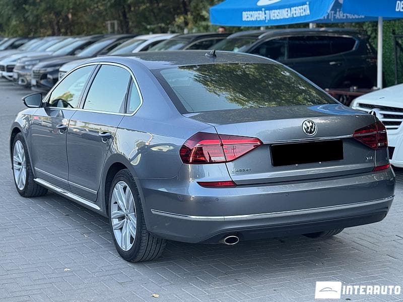 2018 Volkswagen Passat — Miniatură 2