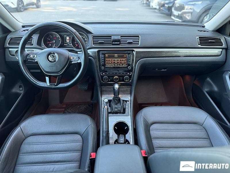 2018 Volkswagen Passat — Miniatură 13