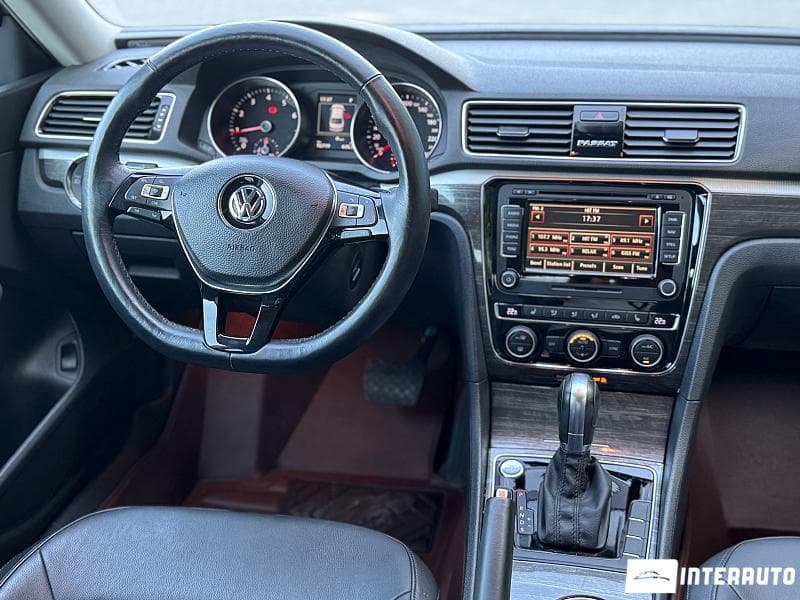 2018 Volkswagen Passat — Miniatură 11