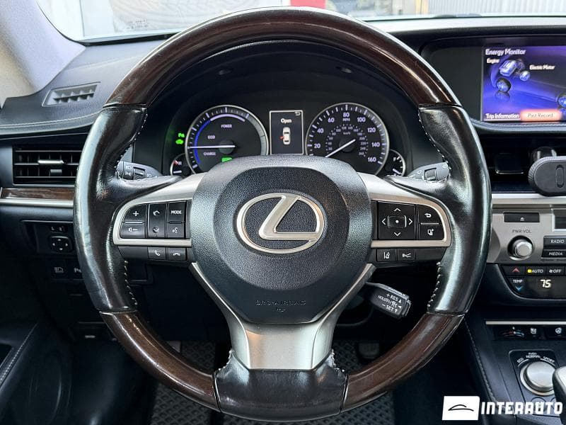 Lexus ES 300h 2017 — Миниатюра 11