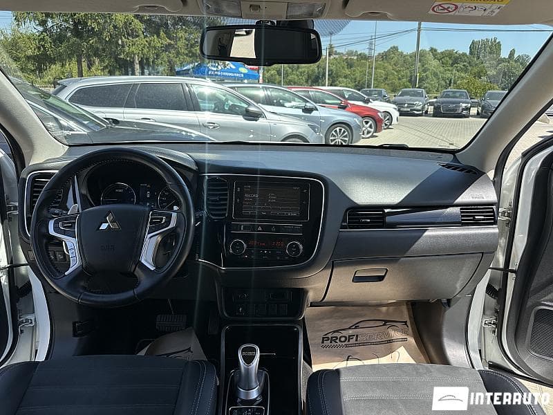 Mitsubishi Outlander 2019 — Миниатюра 6