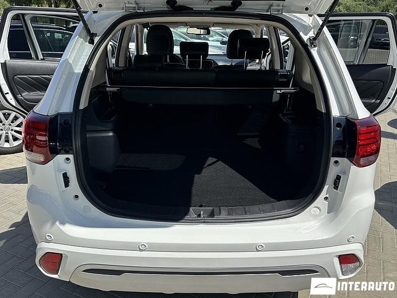 Mitsubishi Outlander 2019 — Миниатюра 18