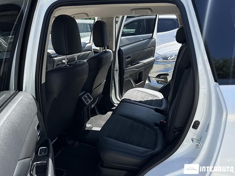 Mitsubishi Outlander 2019 — Миниатюра 11