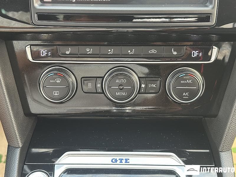 2016 Volkswagen Passat GTE — Miniatură 11