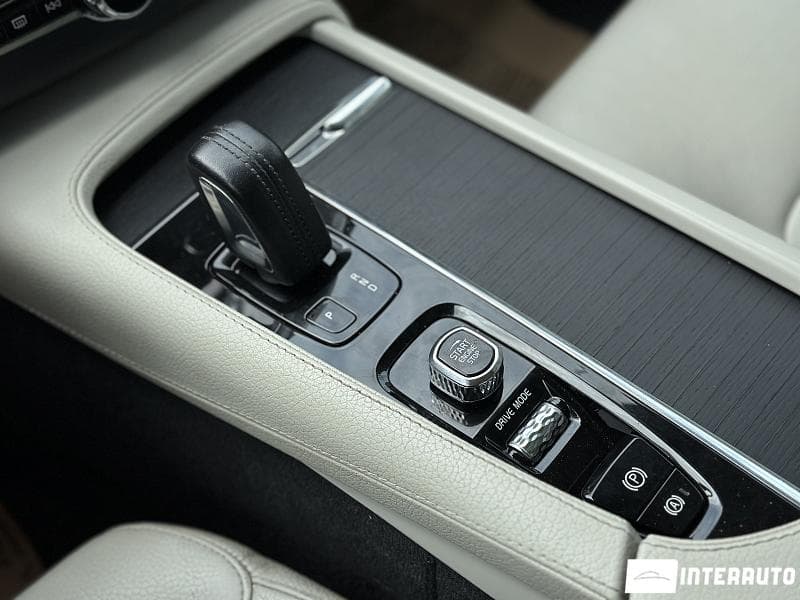 2020 Volvo XC 90 — Miniatură 17