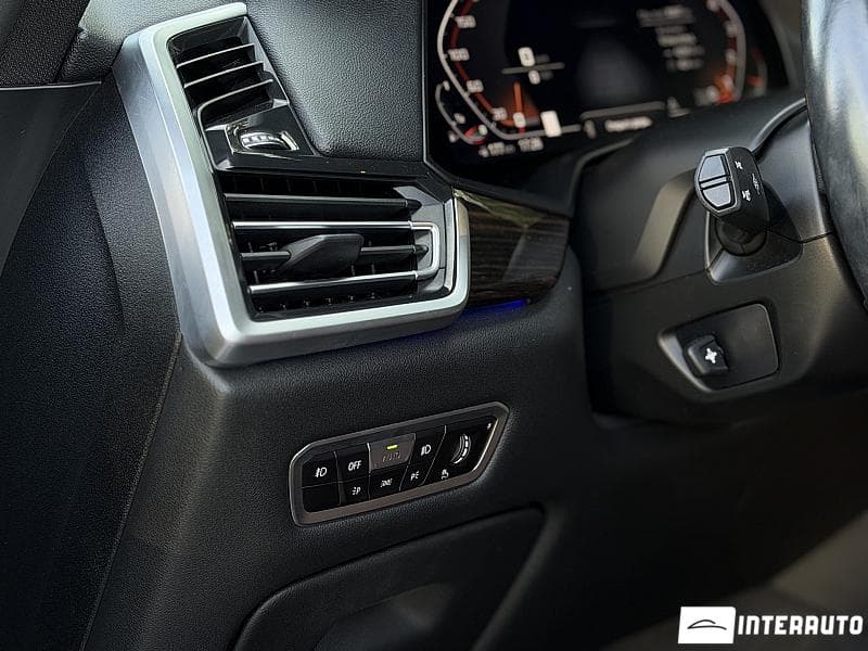 2019 BMW X5 4.0i — Miniatură 10