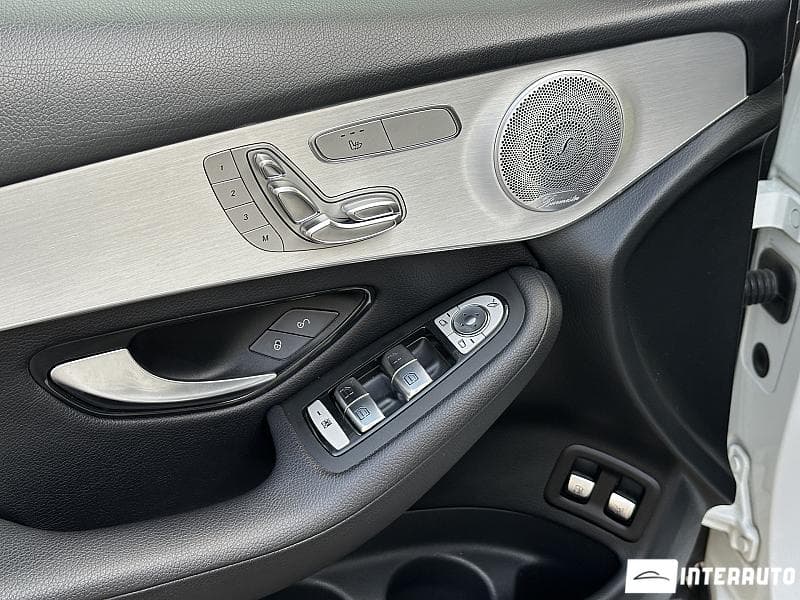 2019 Mercedes GLC 350e — Miniatură 17