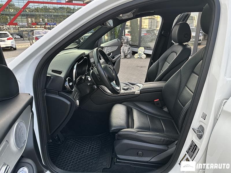 2019 Mercedes GLC 350e — Miniatură 5